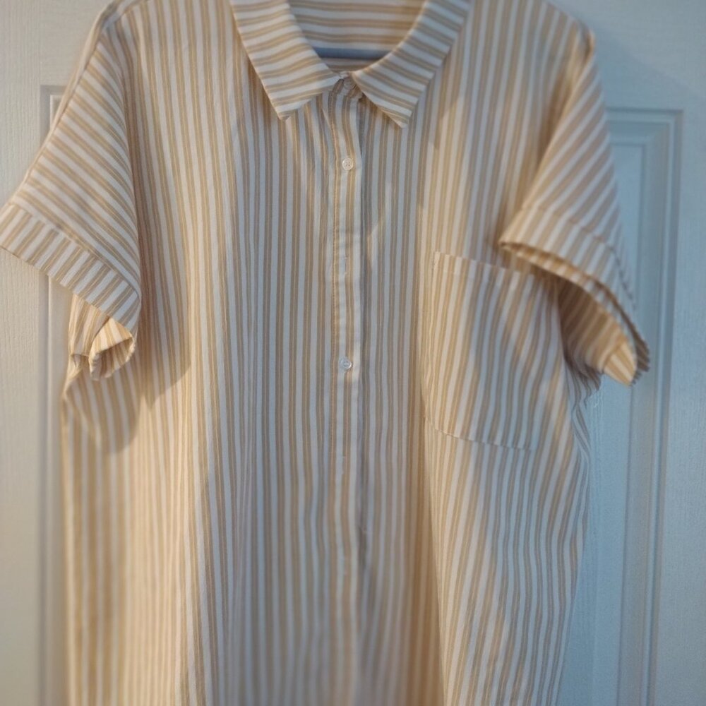 ANDRE' BUTTON UP BLOUSE